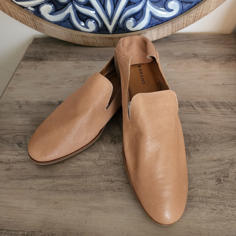NEW Lucky Brand leather flats